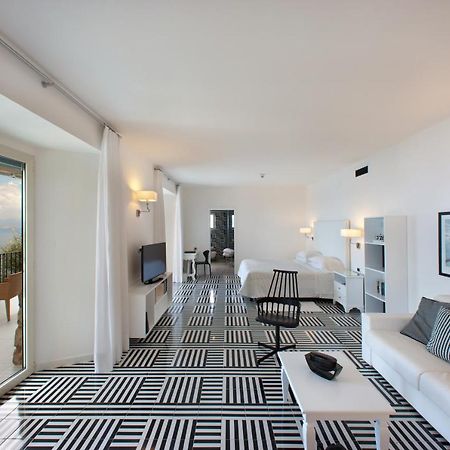 Hotel Bristol Sorrento Esterno foto