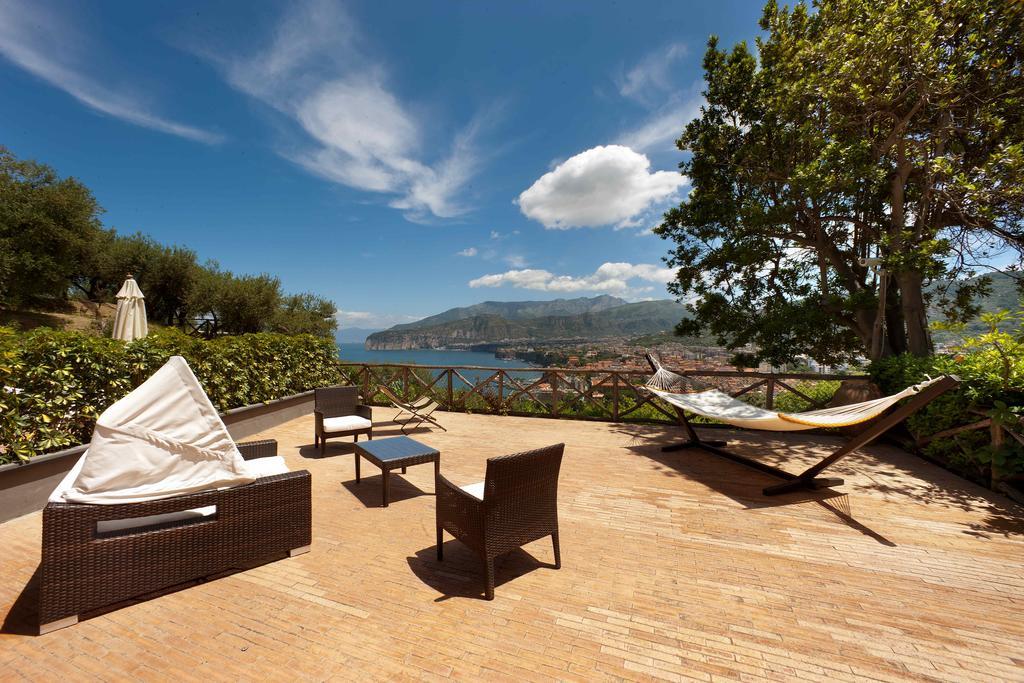 Hotel Bristol Sorrento Esterno foto