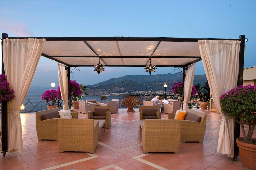 Hotel Bristol Sorrento Esterno foto