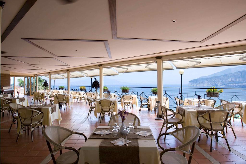 Hotel Bristol Sorrento Esterno foto