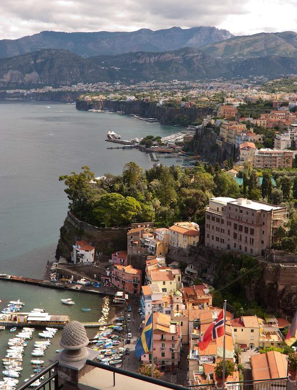 Hotel Bristol Sorrento Esterno foto