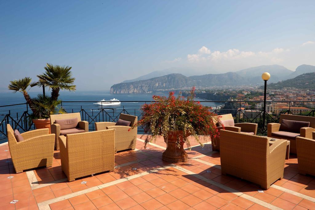 Hotel Bristol Sorrento Esterno foto