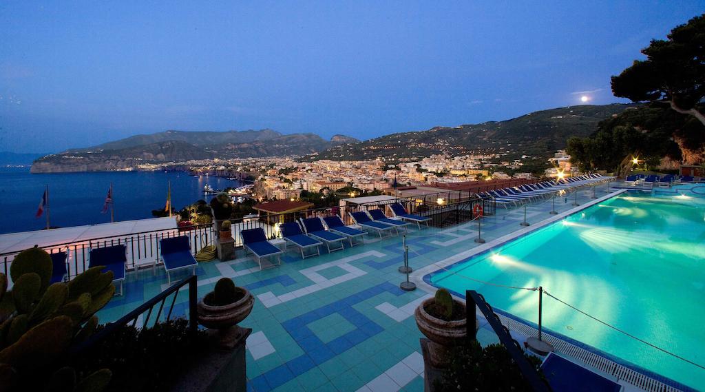 Hotel Bristol Sorrento Esterno foto