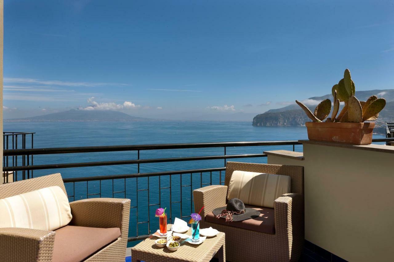Hotel Bristol Sorrento Esterno foto