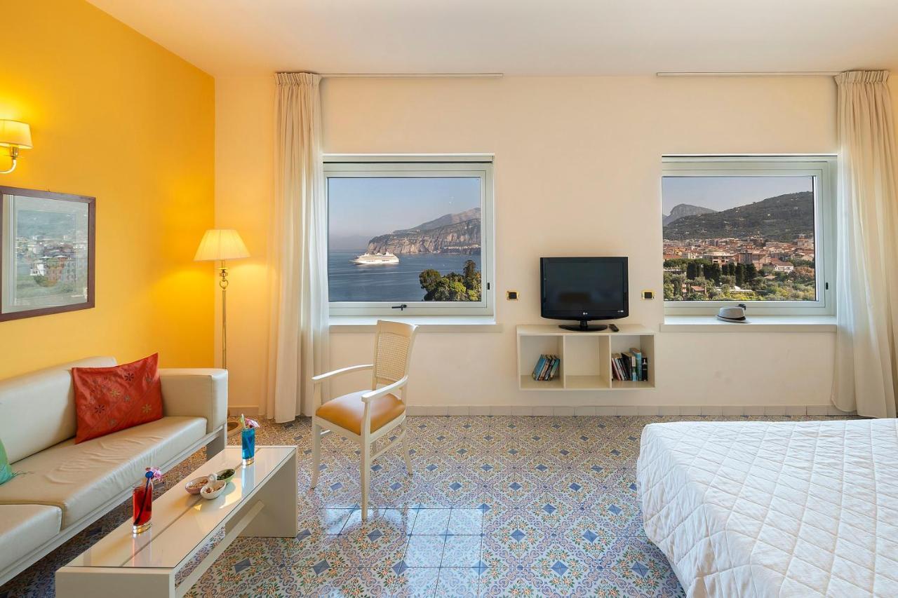 Hotel Bristol Sorrento Esterno foto